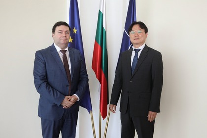 Заместник-министър Александров прие копия на акредитивните писма на новия посланик на Република Корея